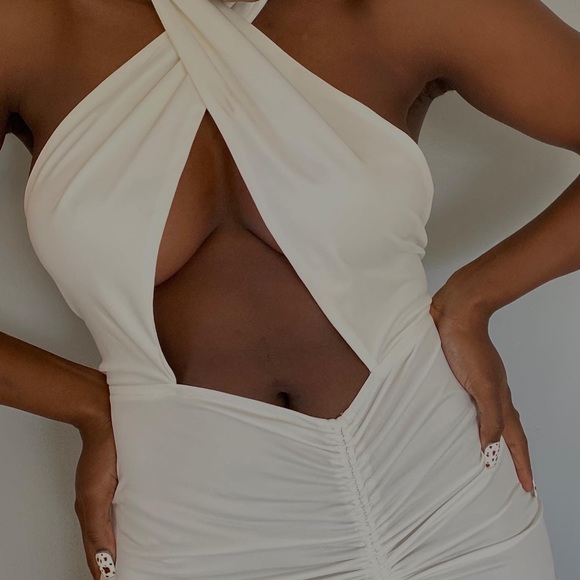 LEAU Adores Halter Dress in White worn once like new! - Picture 5 of 7